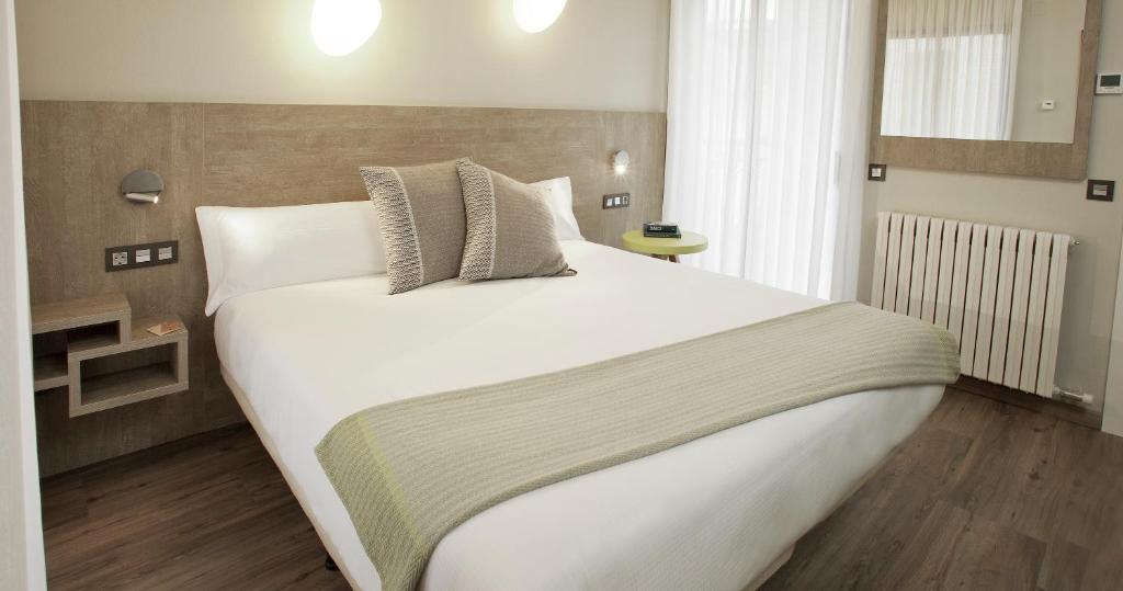 Double Room,63106087:JPEG